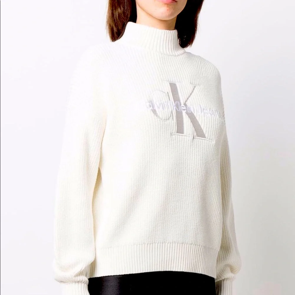 ☀️Host Pick 🌟 Calvin Klein Funnel Neck Jumper - Picture 1 of 8